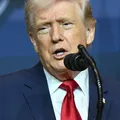Trump apoia desistência do Irã da Copa: "Inapropriado por segurança" imagem