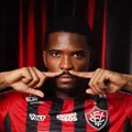 Vitória anuncia contratação de zagueiro emprestado pelo Corinthians imagem