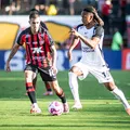 Vitória x Corinthians: onde assistir, escalações e tudo sobre o jogo imagem