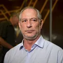 Jantar, uísque e precatórios: mensagens revelam aproximação entre Vorcaro e Ciro