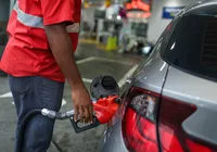 Gasolina e diesel sobem mais de 13% após novo reajuste da Acelen na Bahia