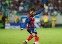 Acevedo iguala ídolo como estrangeiro com mais jogos na história do Bahia