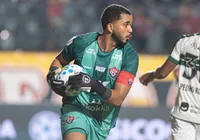 Arcanjo brinca sobre pedidos para bater pênalti: "Deixa pra quem sabe" imagem