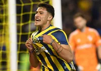 Atacante acertado com o Bahia precisa do dobro do tempo de Everaldo e Willian José para marcar