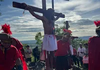 Atores amadores mantêm viva tradição da Paixão de Cristo em Barreiras imagem