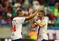 Bahia vence a primeira em casa e encosta na liderança do Brasileirão