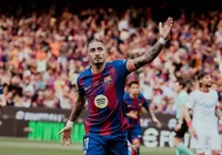 Bayern e Barcelona humilham com goleadas e avançam na Champions League imagem