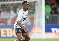 Caíque detona comentarista que defendeu lance polêmico do Flamengo imagem