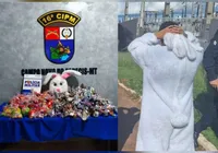 Coelhinho da Páscoa do CV é preso atraindo crianças com doces imagem