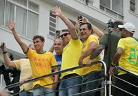 Contatos de Nikolas e Flávio Bolsonaro são encontrados no celular de Vorcaro imagem