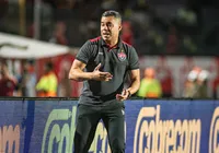 Jair Ventura vê Vitória "corajoso e consistente" contra Corinthians imagem