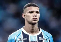 Crise na zaga pode fazer Grêmio estrear jovem de 18 anos contra Bahia imagem