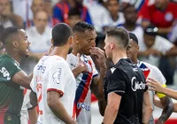 David Duarte é suspenso por 4 jogos após acusar roubo em Bahia x Palmeiras imagem