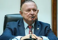 Decisão em maio: Adolfo Menezes prepara sucessão e ida ao TCM imagem
