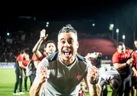 De 'salvador' a rubro-negro: os números de Jair Ventura ao atingir marca histórica no Vitória imagem