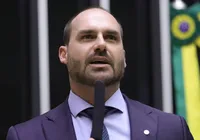 “Não é caro”, diz Eduardo sobre investimento em filme de Bolsonaro