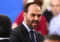 Eduardo Bolsonaro fala em denunciar eleições brasileiras aos EUA imagem