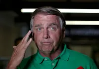 Jair Bolsonaro apresenta melhora renal, mas segue na UTI imagem