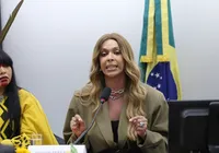 Tensão e embate marcam estreia de Erika Hilton na Comissão da Mulher