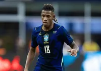 Ex-Bahia brilha na Seleção e marca após pintura de Vini Jr; assista