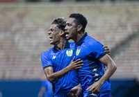 Ex-Bahia dá show em goleada histórica por 7 a 0 aos 40 anos