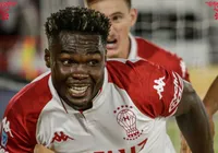 Ex-Vitória brilha na Argentina e é convocado antes da Copa do Mundo imagem