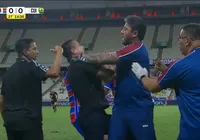 Ex-Vitória, Thiago Carpini briga com outro técnico em jogo da Série B