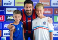 Filhos de Everaldo fazem 18 gols e são campeões na base do Bahia imagem