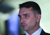Vice de Flávio Bolsonaro deve ser definida após pesquisa imagem