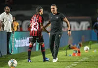 Jair Ventura elogia rodízio com garotos da base e lamenta situação de Erick