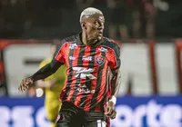 Jair Ventura revela ter preservado Aitor e Anderson Pato após críticas da torcida imagem