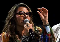 Janja ataca bolsonarismo e faz referência a Michelle em discurso no DF