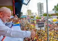 Lula quebra tradição e consegue feito inédito no Carnaval de Salvador imagem