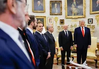 Lula questiona Trump por ausência dos EUA em licitações brasileiras imagem