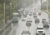 Quase 200 cidades da Bahia estão sob alerta de perigo devido à chuva