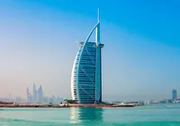 Míssil iraniano atinge o Burj Al Arab, único hotel 7 estrelas do mundo imagem