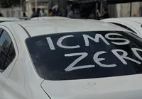 Motoristas fazem manifestação contra alta dos combustíveis em Salvador