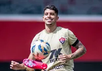 Vitória anuncia rescisão com atacante e empresta joia da base