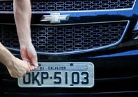 Placas de veículos podem voltar a ter nomes de cidades e estados imagem