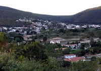 Dono de terras, prefeito de Palmeiras, na Chapada, retalha o Vale do Capão com loteamentos irregulares imagem