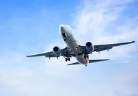 Mulher é retirada de avião após orar em voz alta antes da decolagem