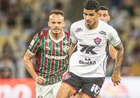 Renê critica gol sofrido no fim, mas ressalta: "Agradecer pelo ponto"