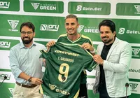 "Mandou baixar a porrada", diz Thiago Galhardo sobre Rogério Ceni imagem