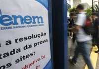 Pedido de isenção da taxa do Enem começa nesta segunda; veja como solicitar imagem