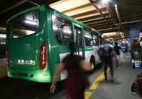 Salvador amanhece sem ônibus após atraso na saída das garagens