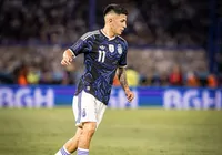 Substituto de Everton Ribeiro? Thiago Almada é colocado à venda na Espanha imagem
