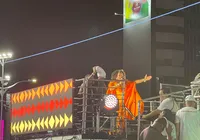 Trio de Margareth Menezes tem falha e atrasa desfile no Campo Grande imagem