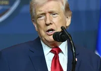 Trump apoia desistência do Irã da Copa: "Inapropriado por segurança" imagem