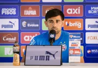 Versátil? Acevedo responde sobre voltar a jogar como lateral imagem