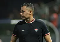 Vitória de Jair Ventura sofreu gols em todos os jogos como visitante no ano